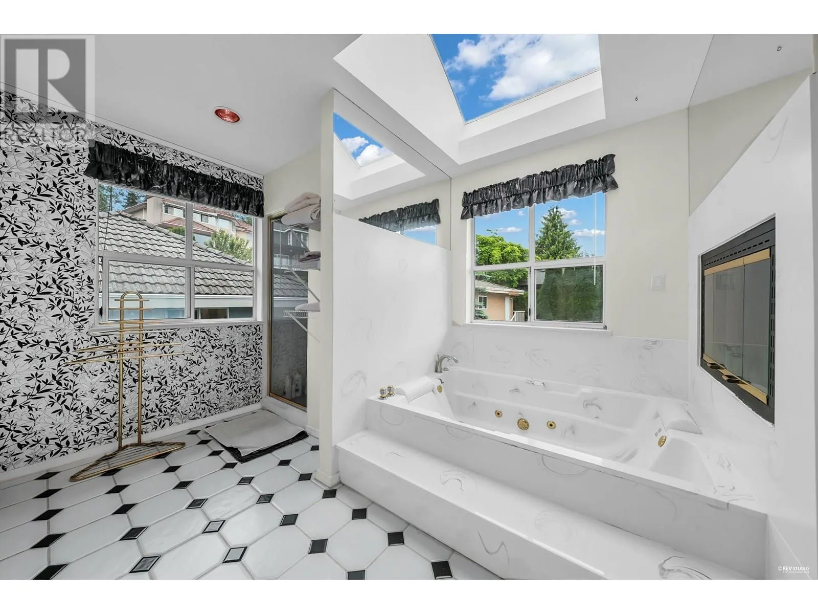 116 RAVINE DRIVE
