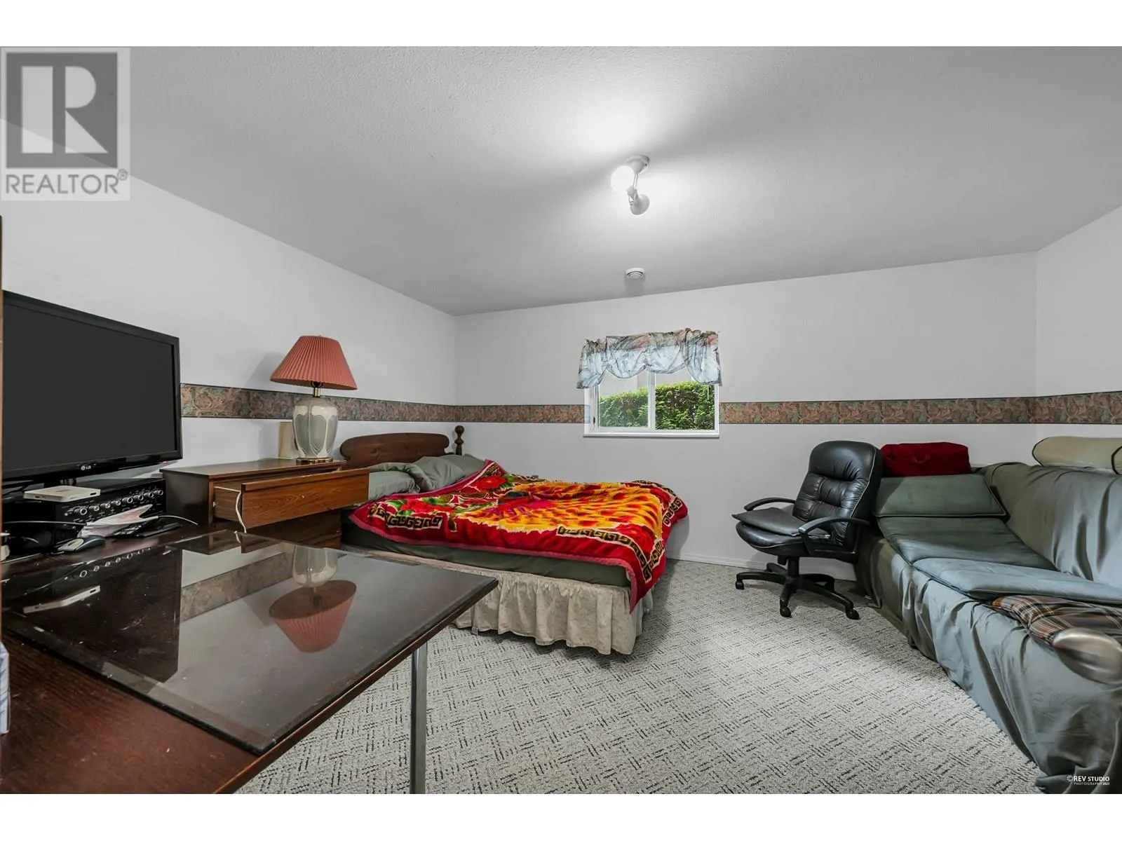 116 RAVINE DRIVE