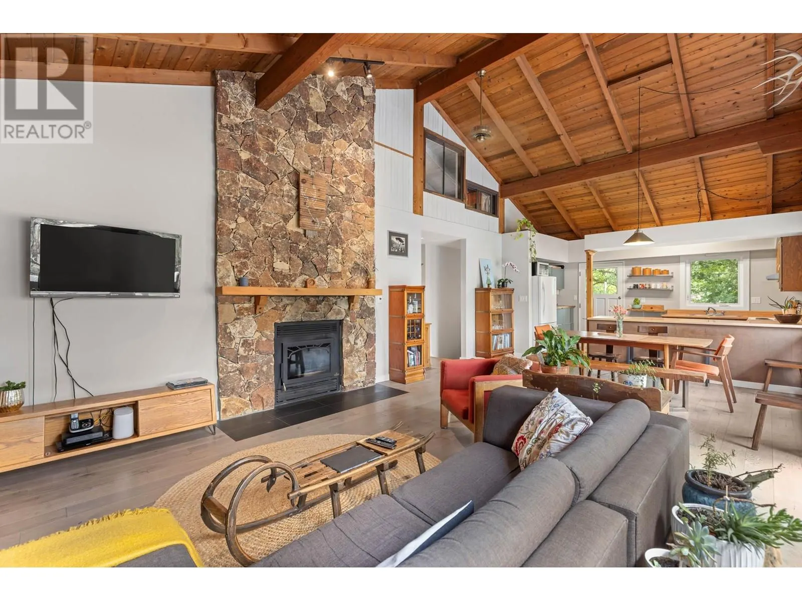 1553 FRASER ROAD
