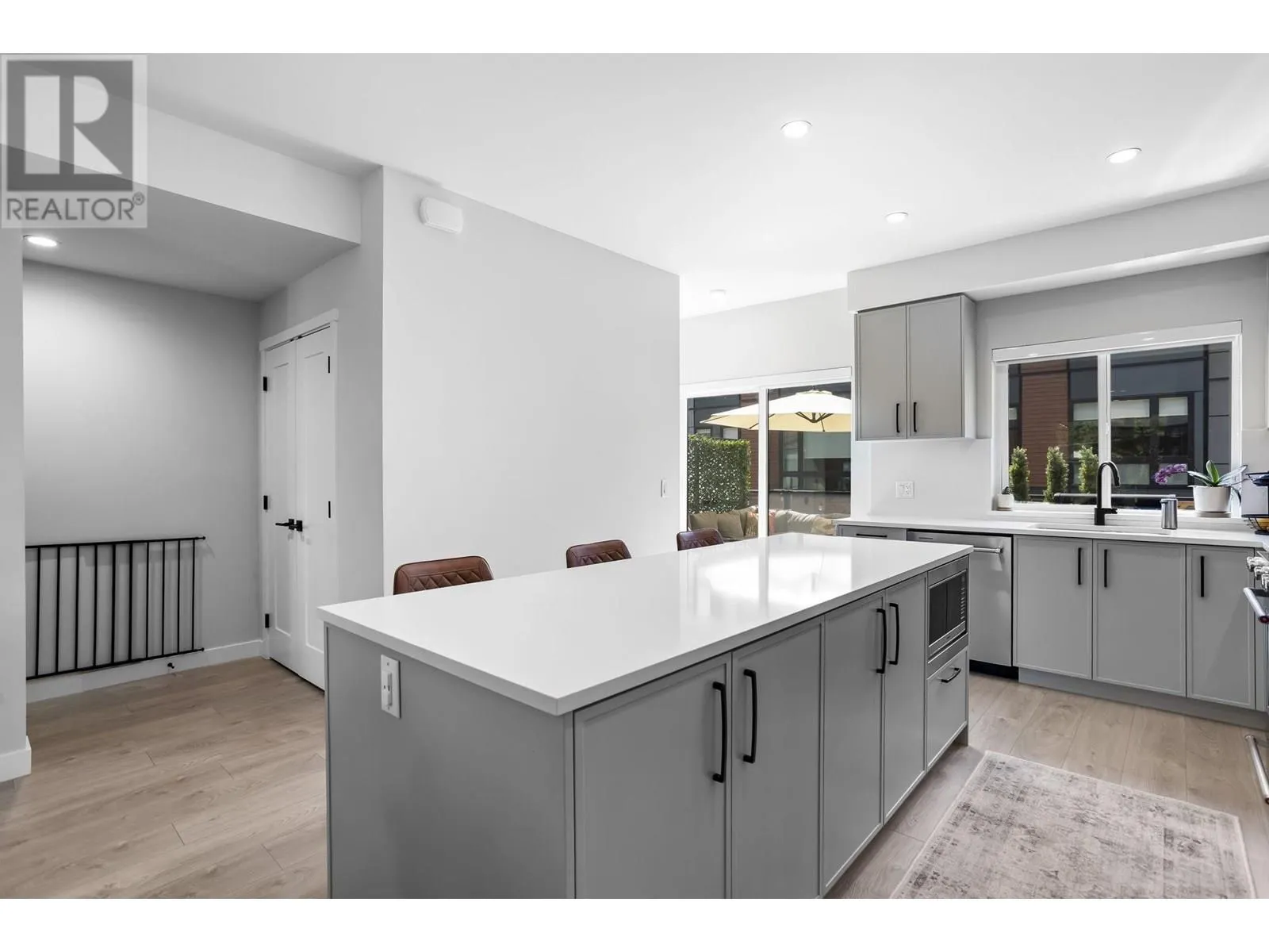 1 50 SEAVIEW DRIVE