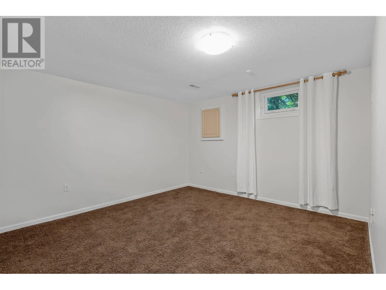 208 RILEY DRIVE