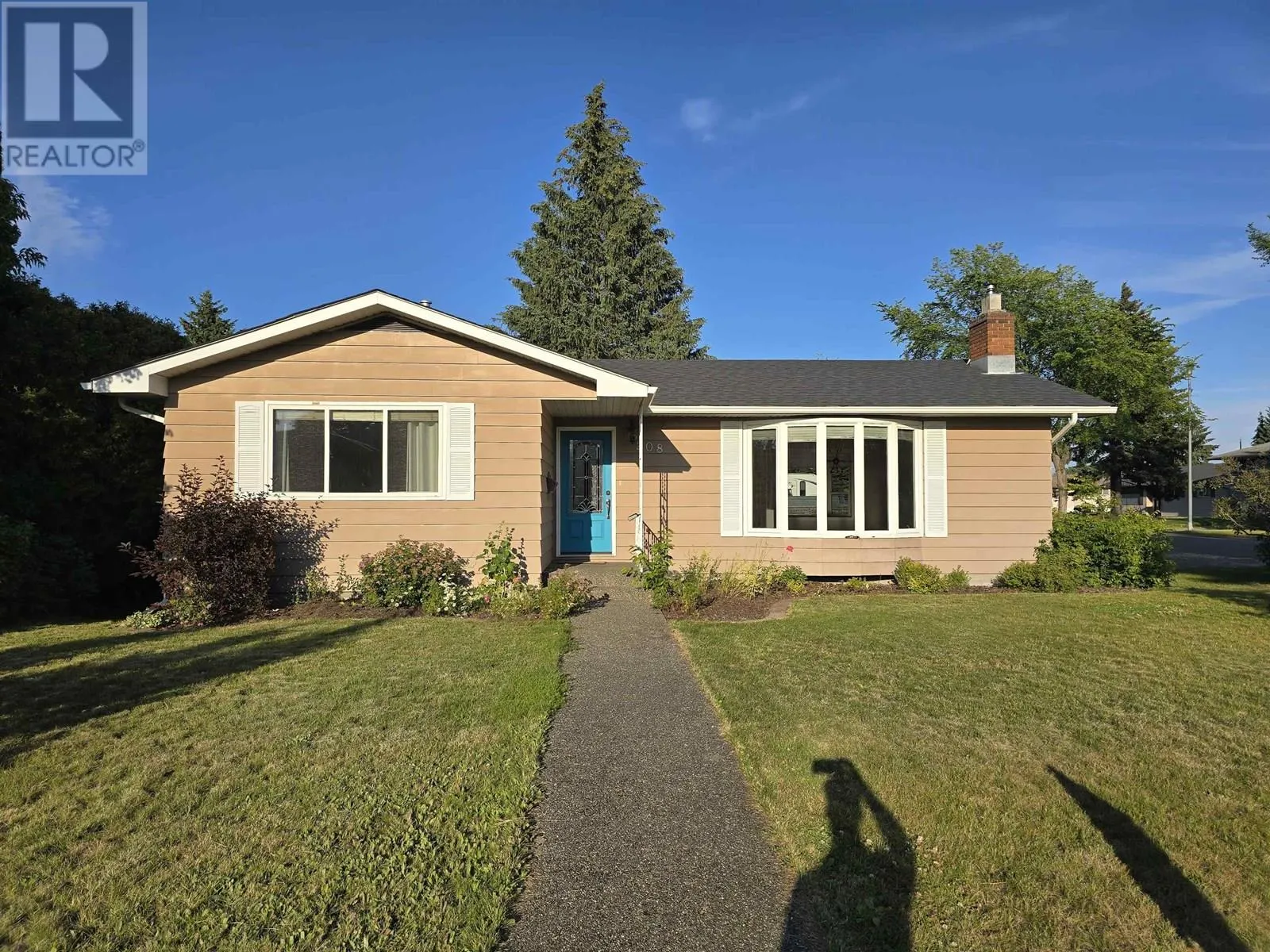 208 RILEY DRIVE