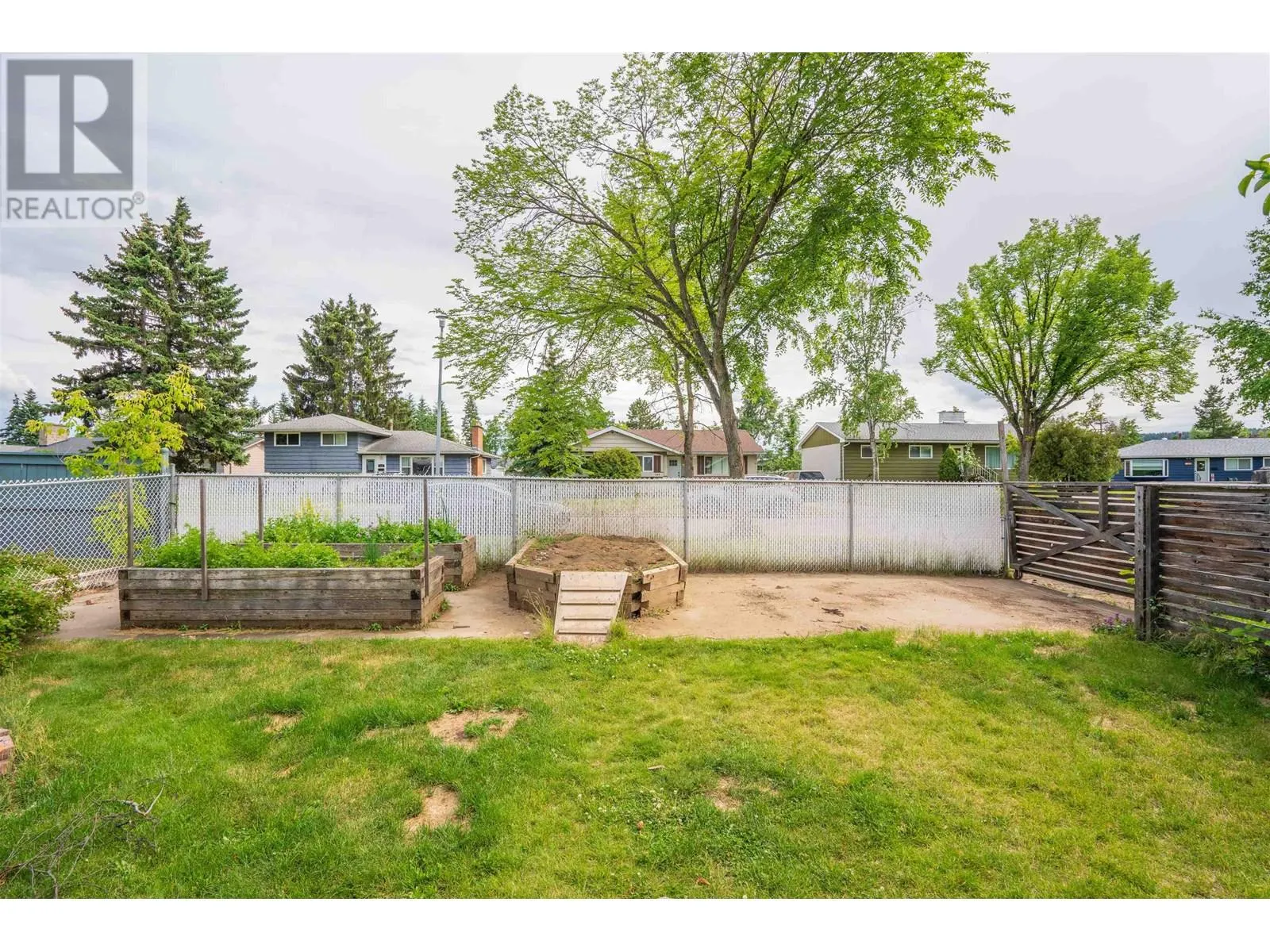 208 RILEY DRIVE