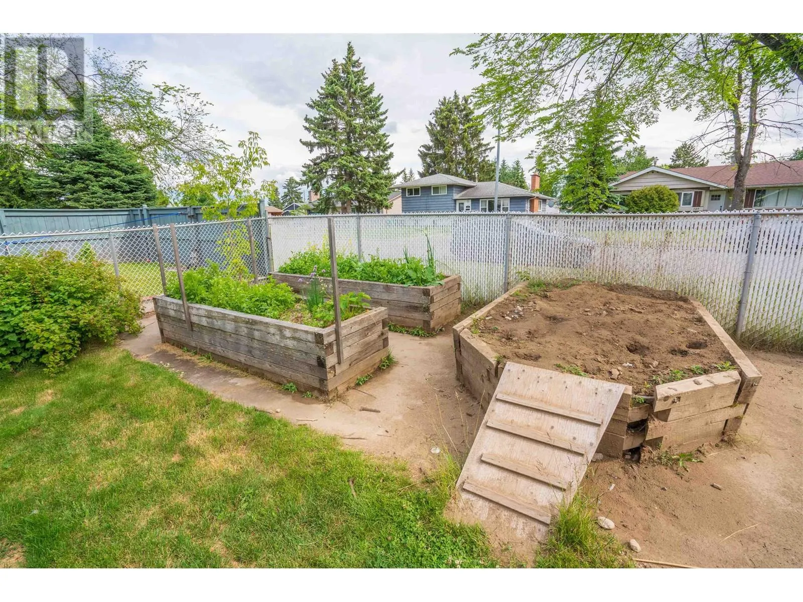 208 RILEY DRIVE