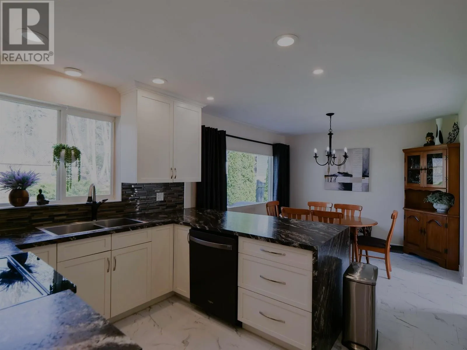 1750 BEACH CRESCENT