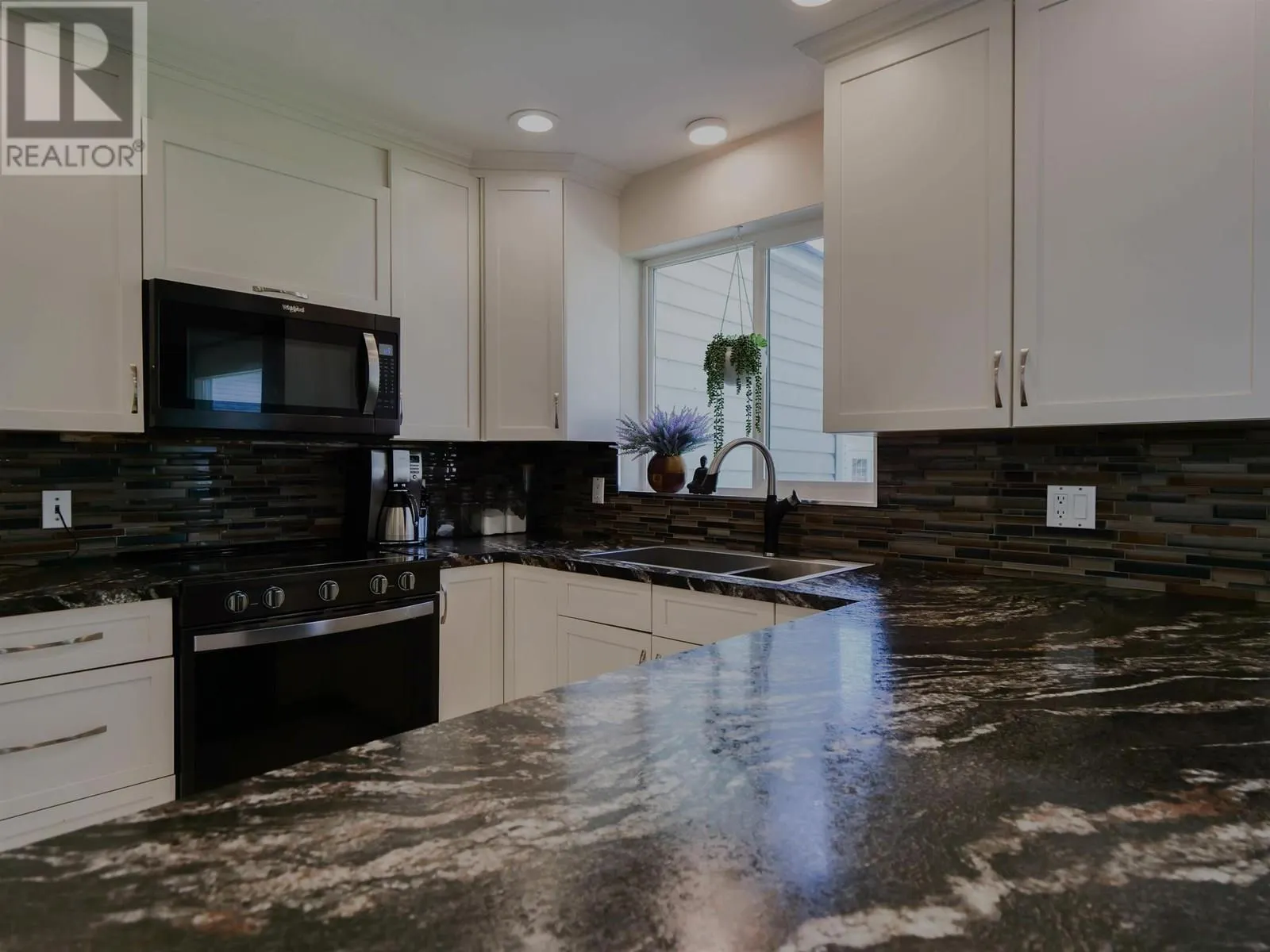 1750 BEACH CRESCENT
