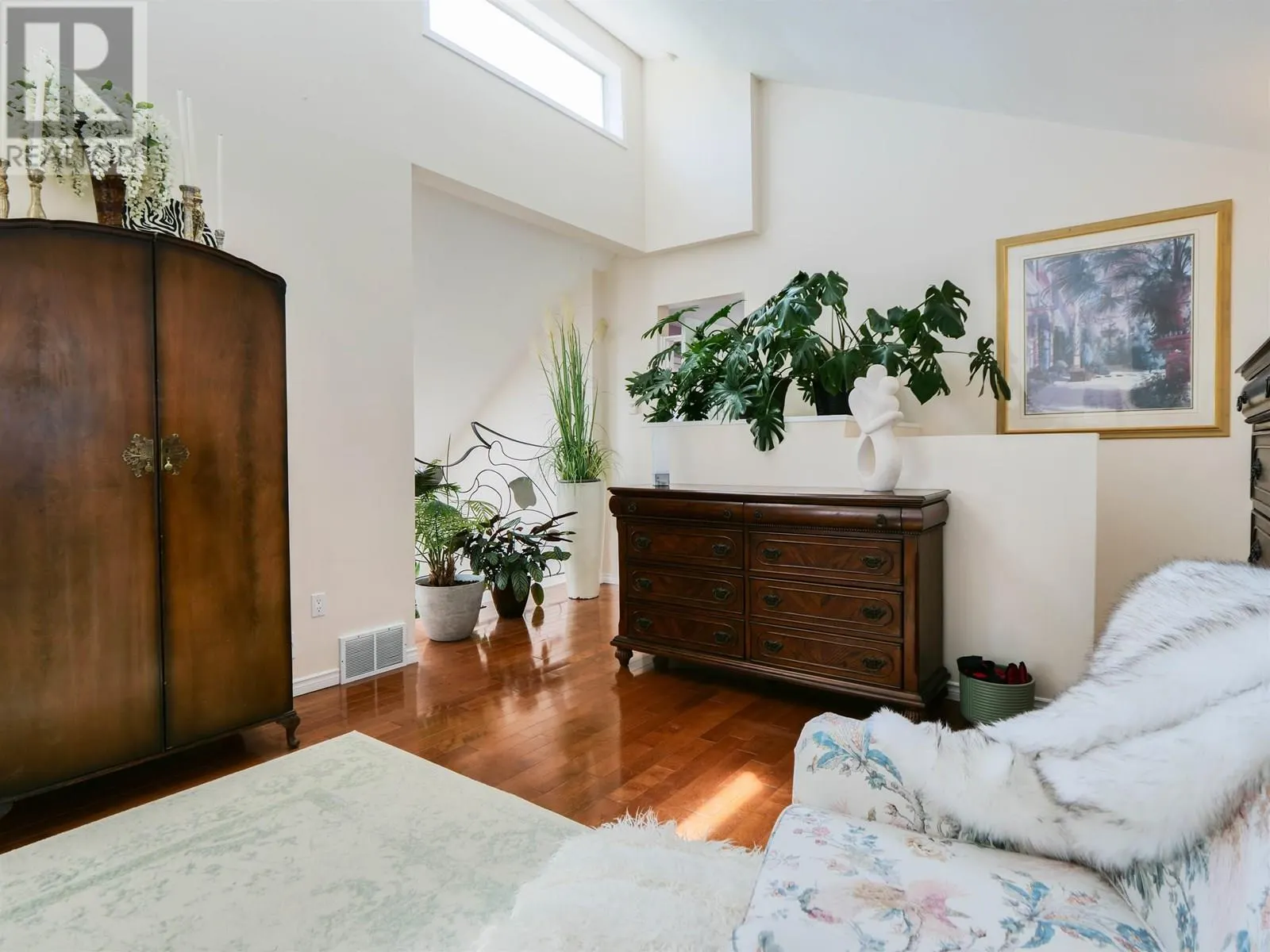 1750 BEACH CRESCENT