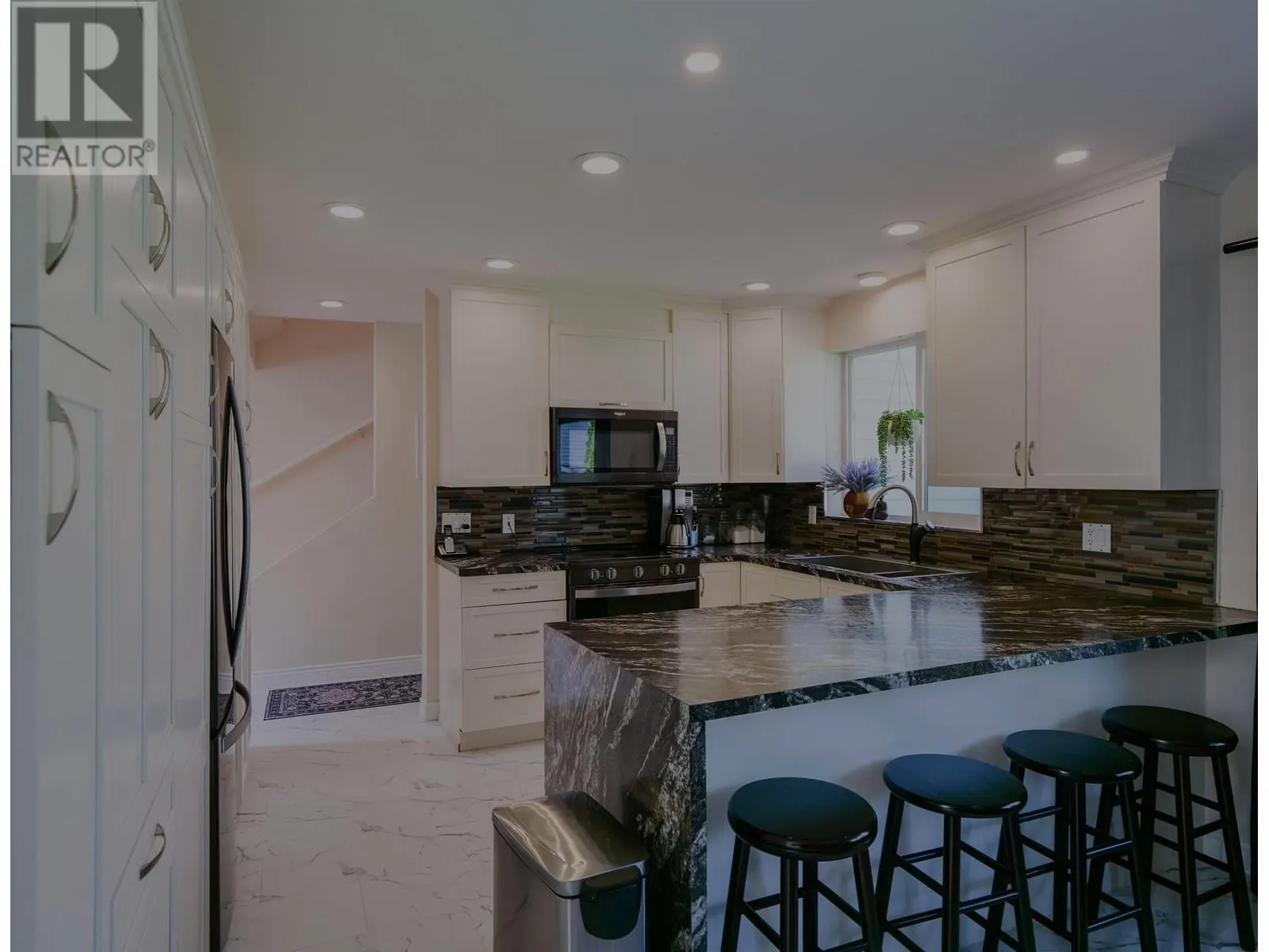 1750 BEACH CRESCENT