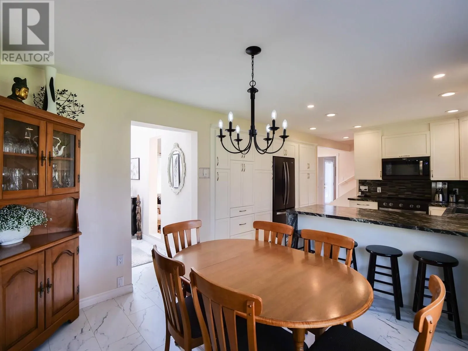 1750 BEACH CRESCENT