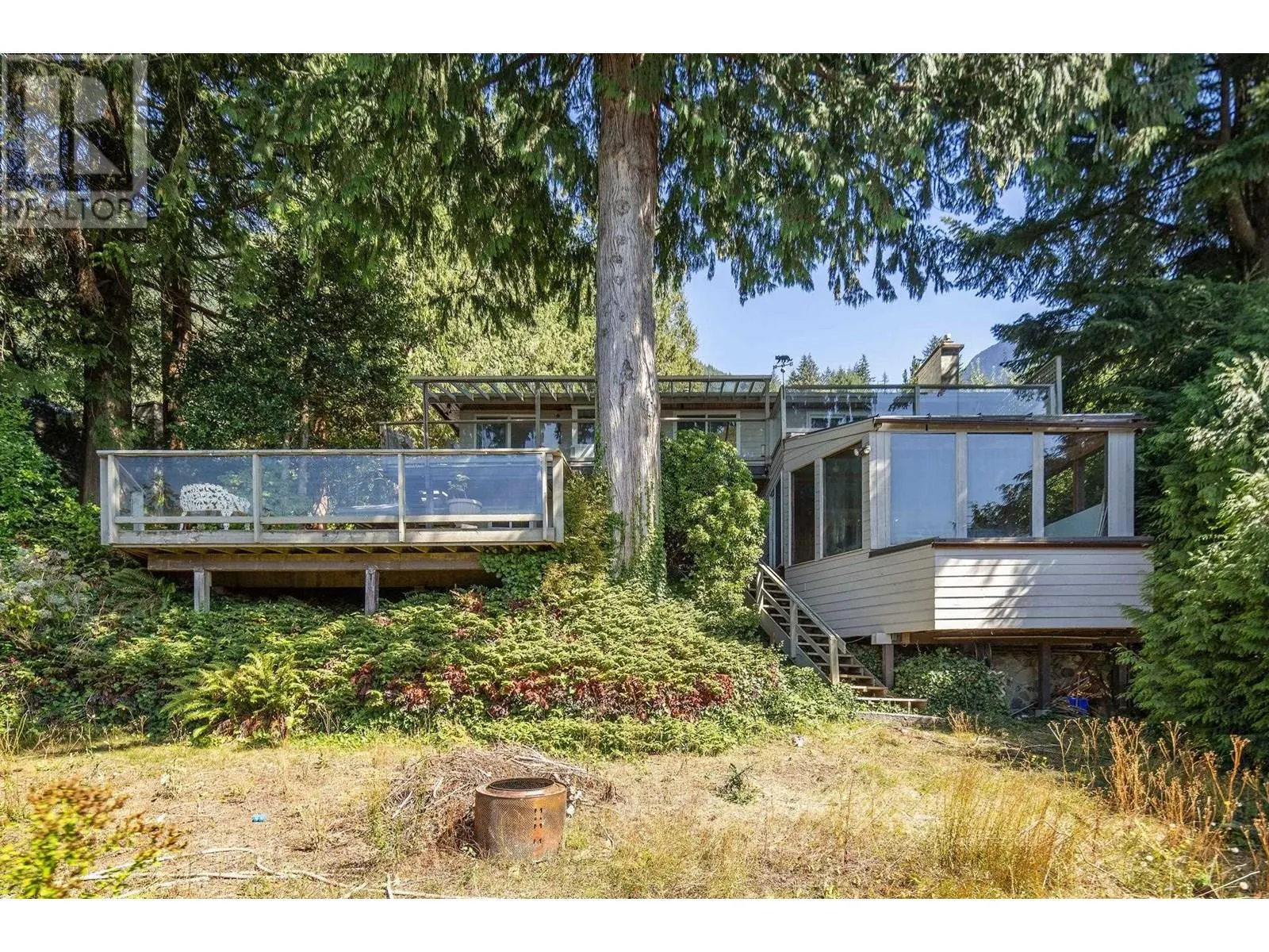 330 BAYVIEW ROAD