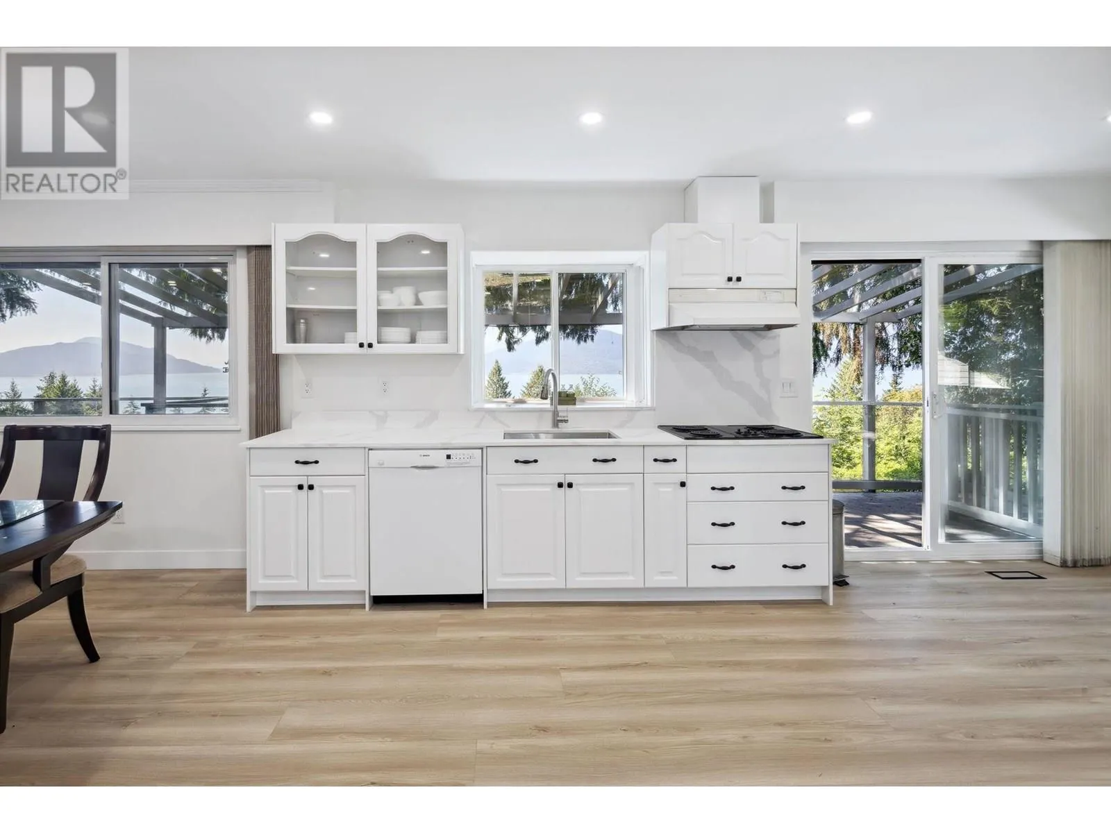 330 BAYVIEW ROAD