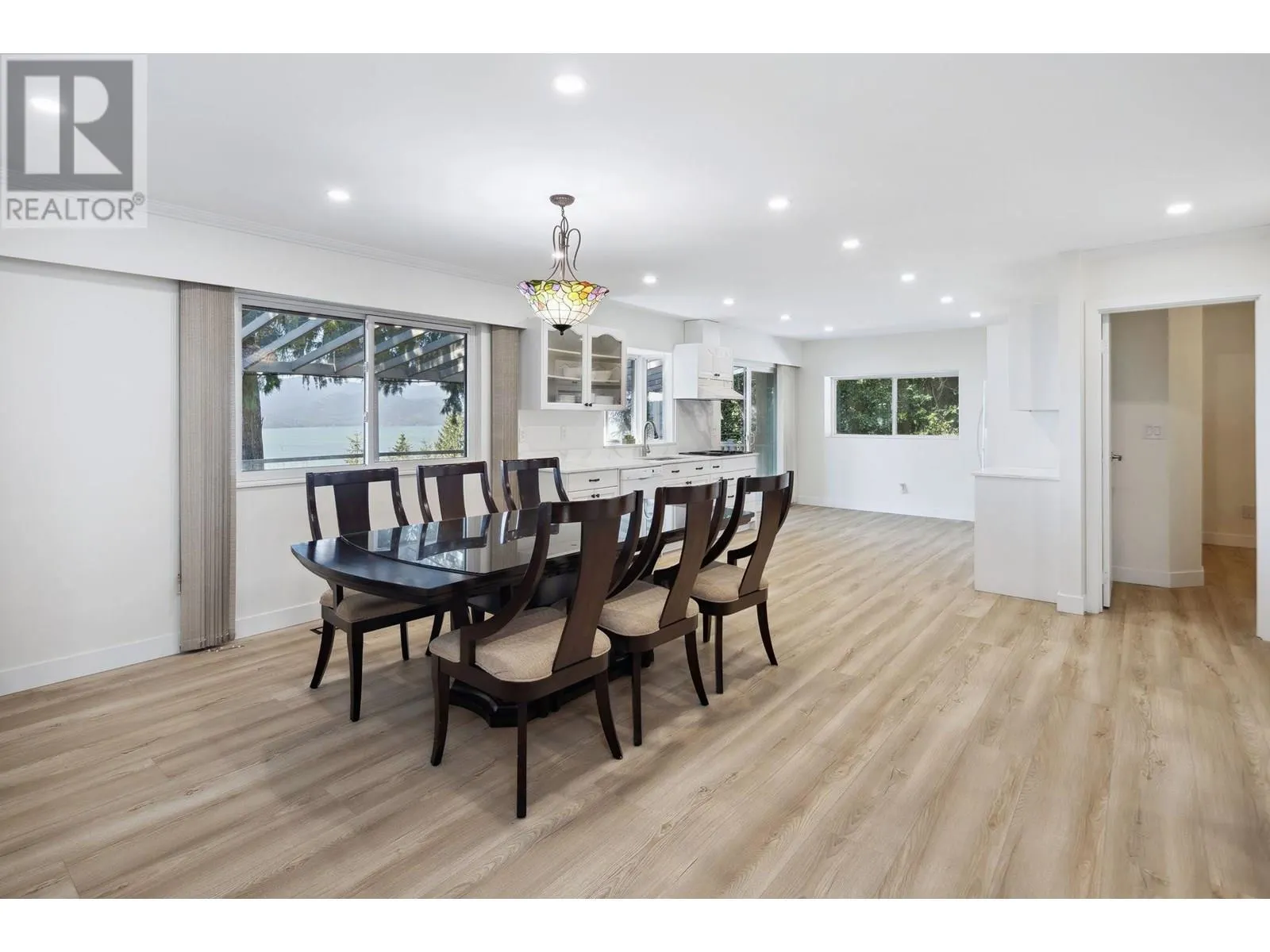330 BAYVIEW ROAD