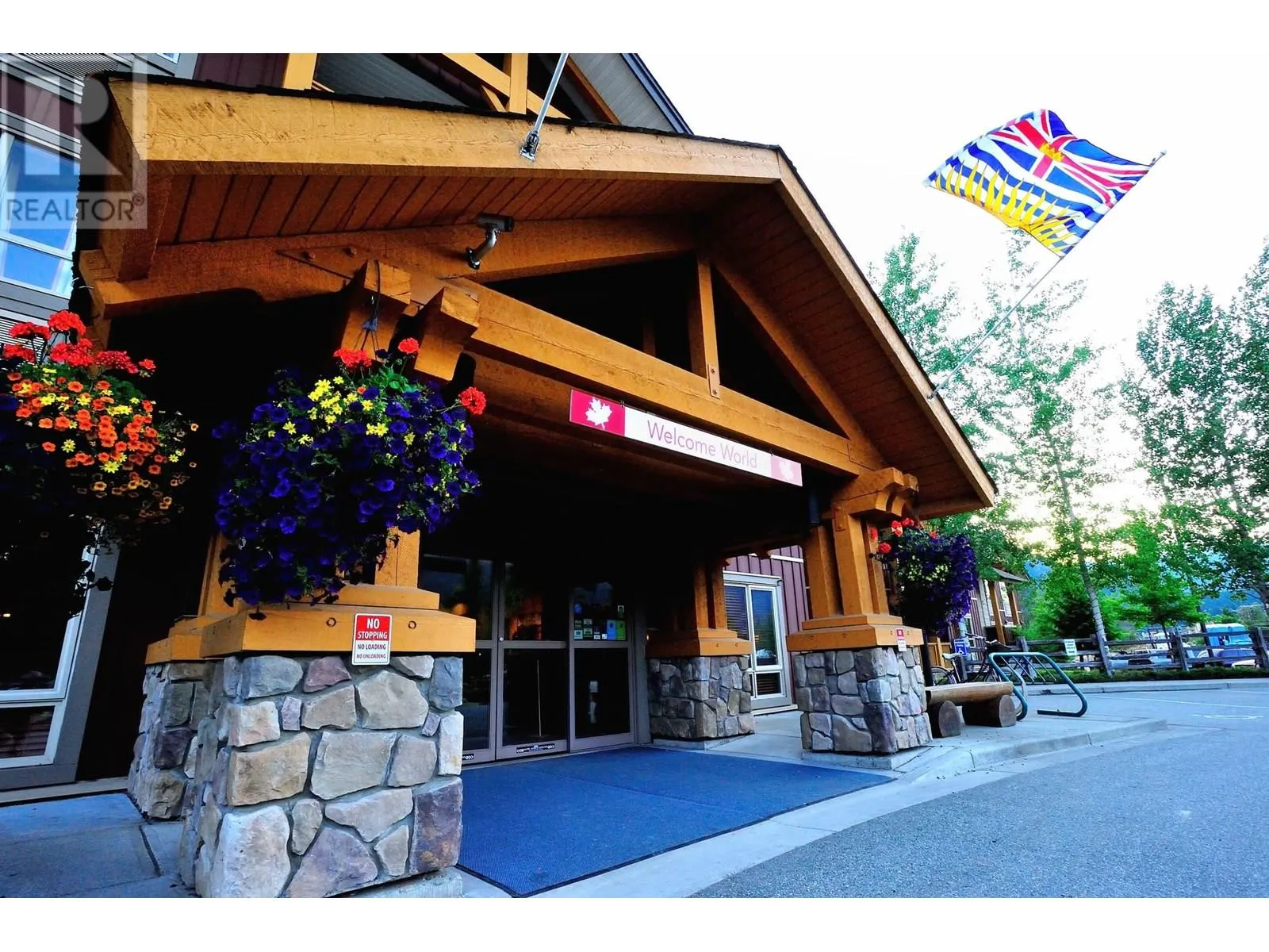 324 1490 PORTAGE ROAD