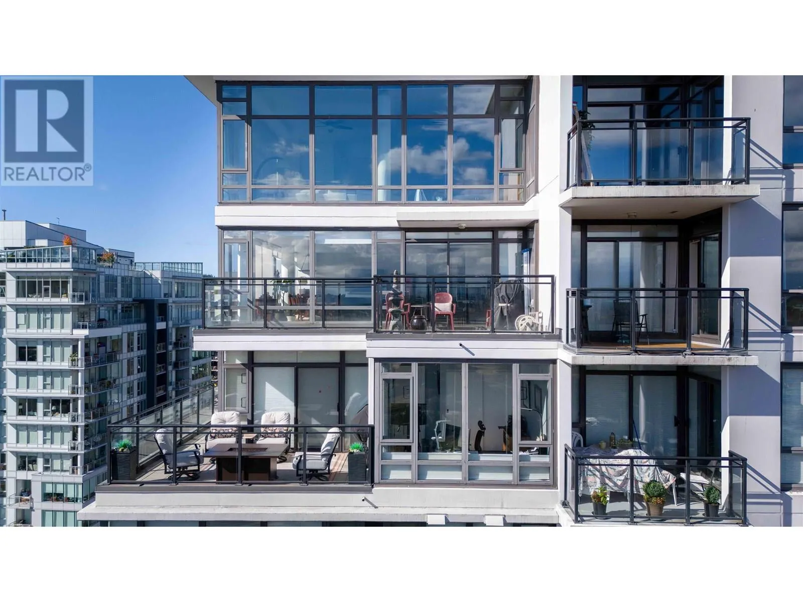 2602 400 CAPILANO ROAD