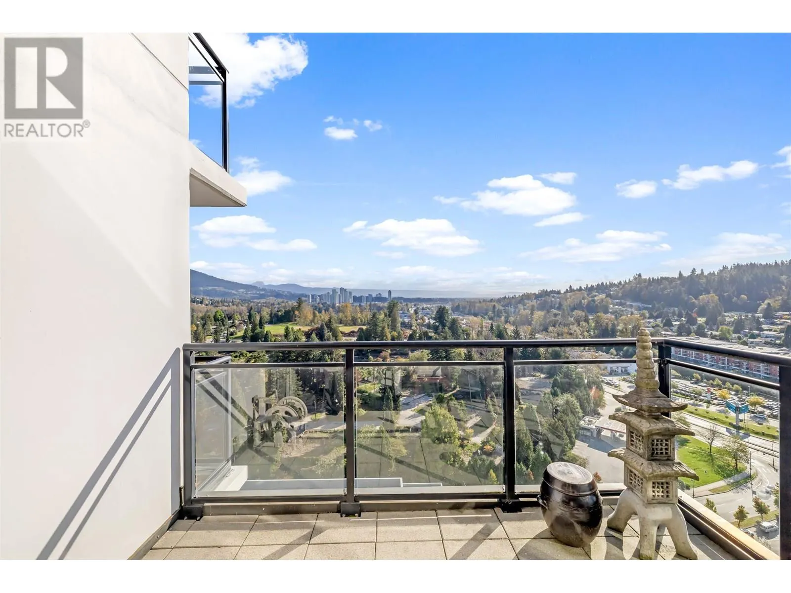 2602 400 CAPILANO ROAD