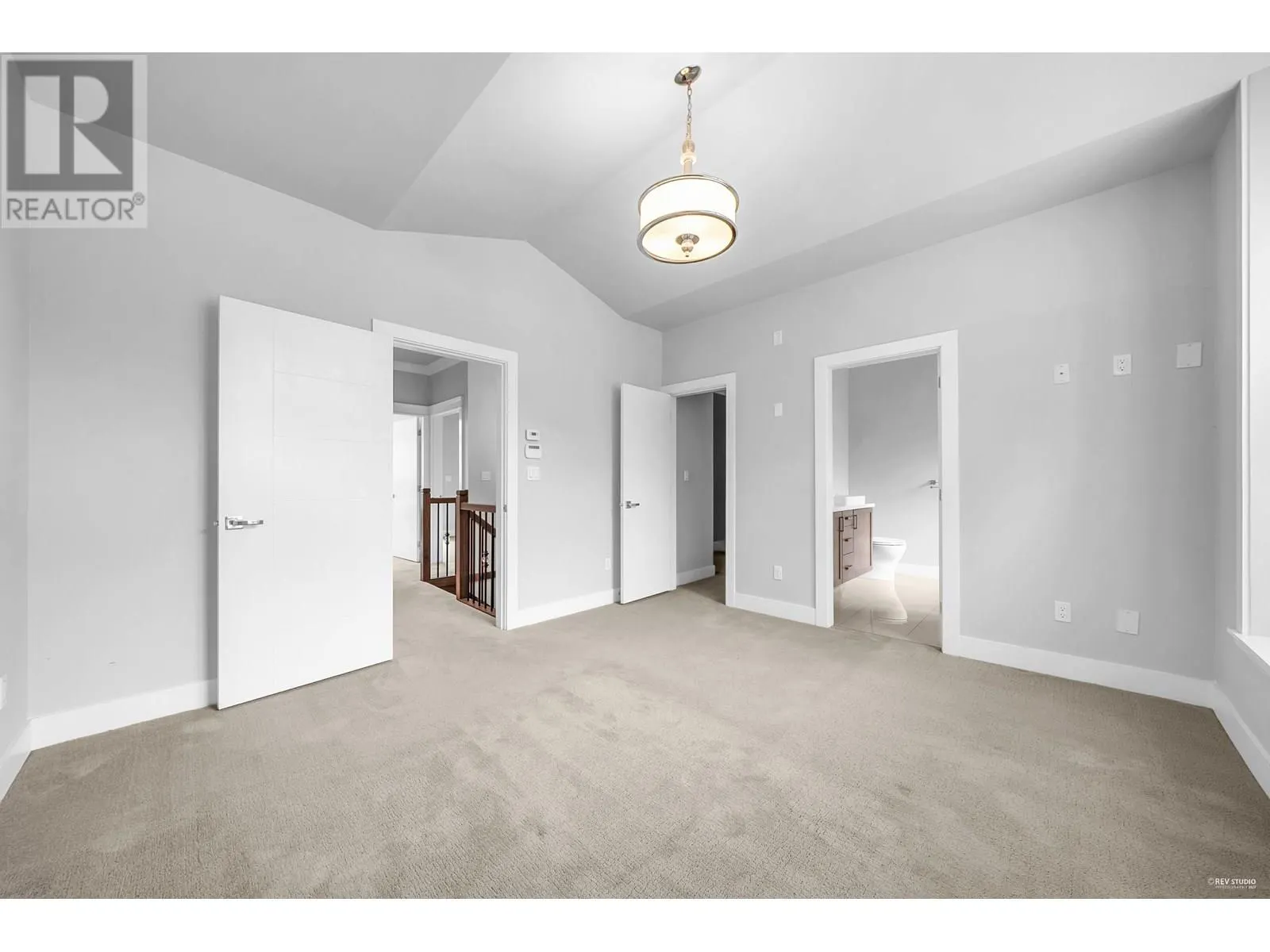 3 651 W 14TH STREET