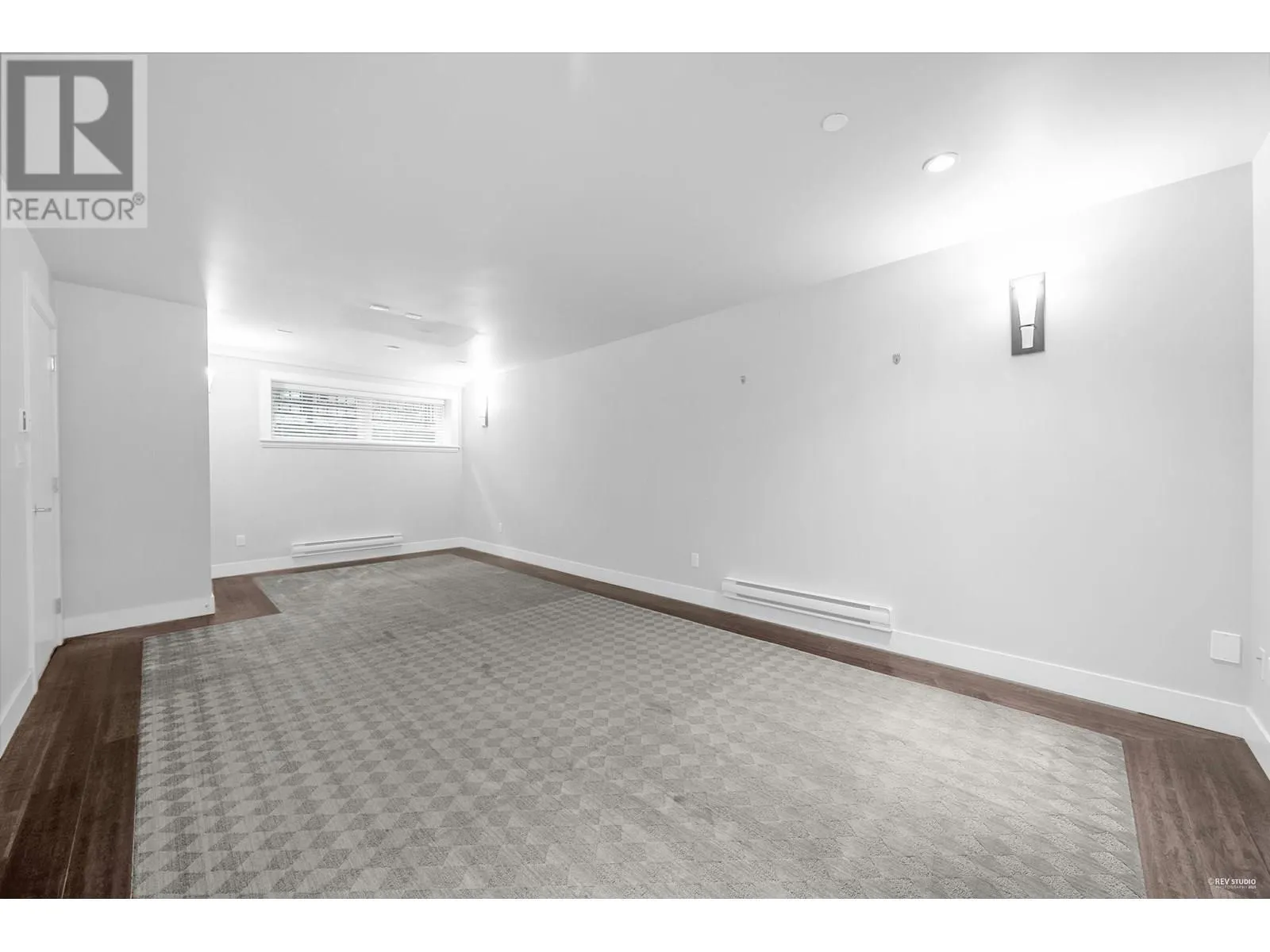 3 651 W 14TH STREET