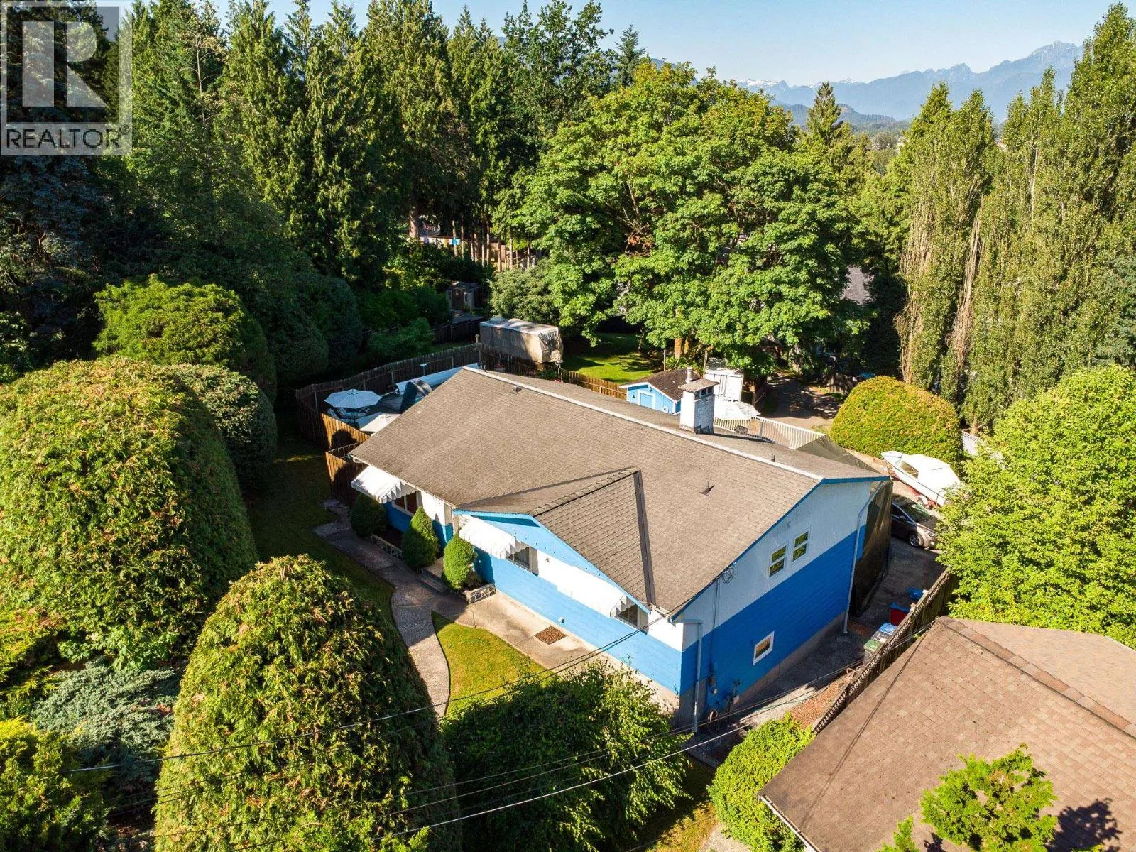 1619 STELLA PLACE