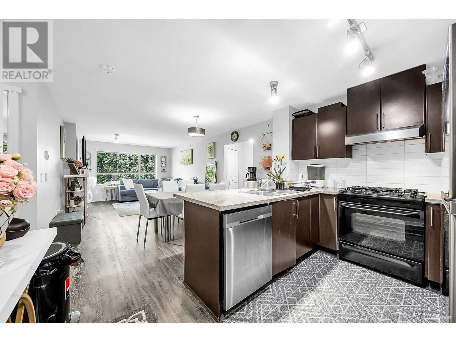 422 700 KLAHANIE DRIVE