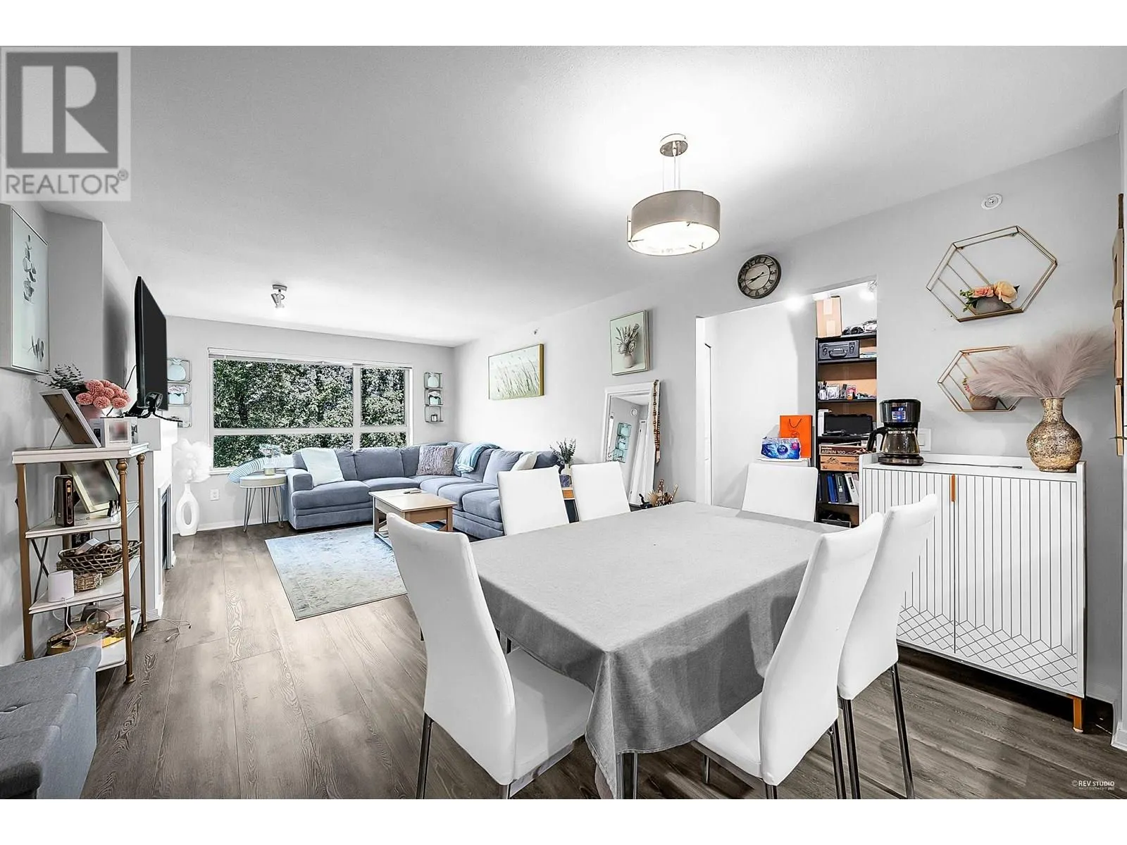 422 700 KLAHANIE DRIVE