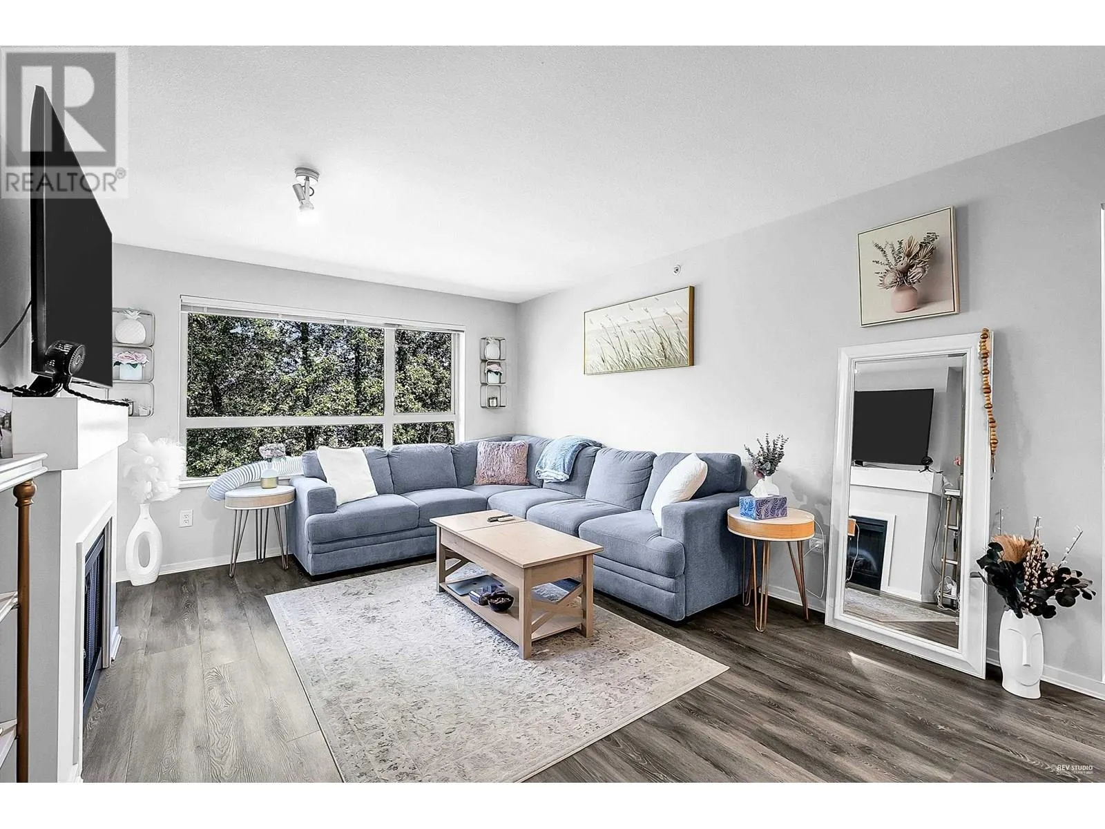 422 700 KLAHANIE DRIVE
