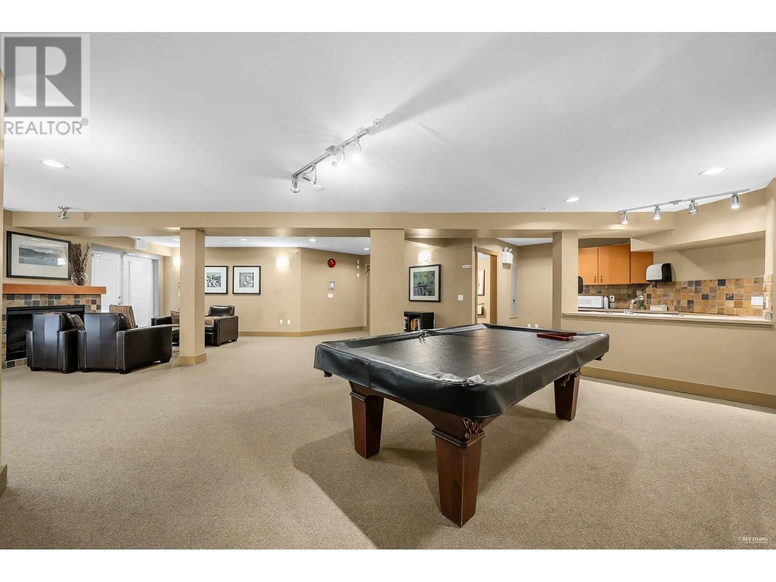 422 700 KLAHANIE DRIVE