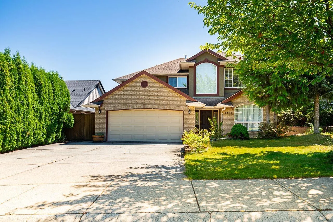 8464 DOERKSEN DRIVE