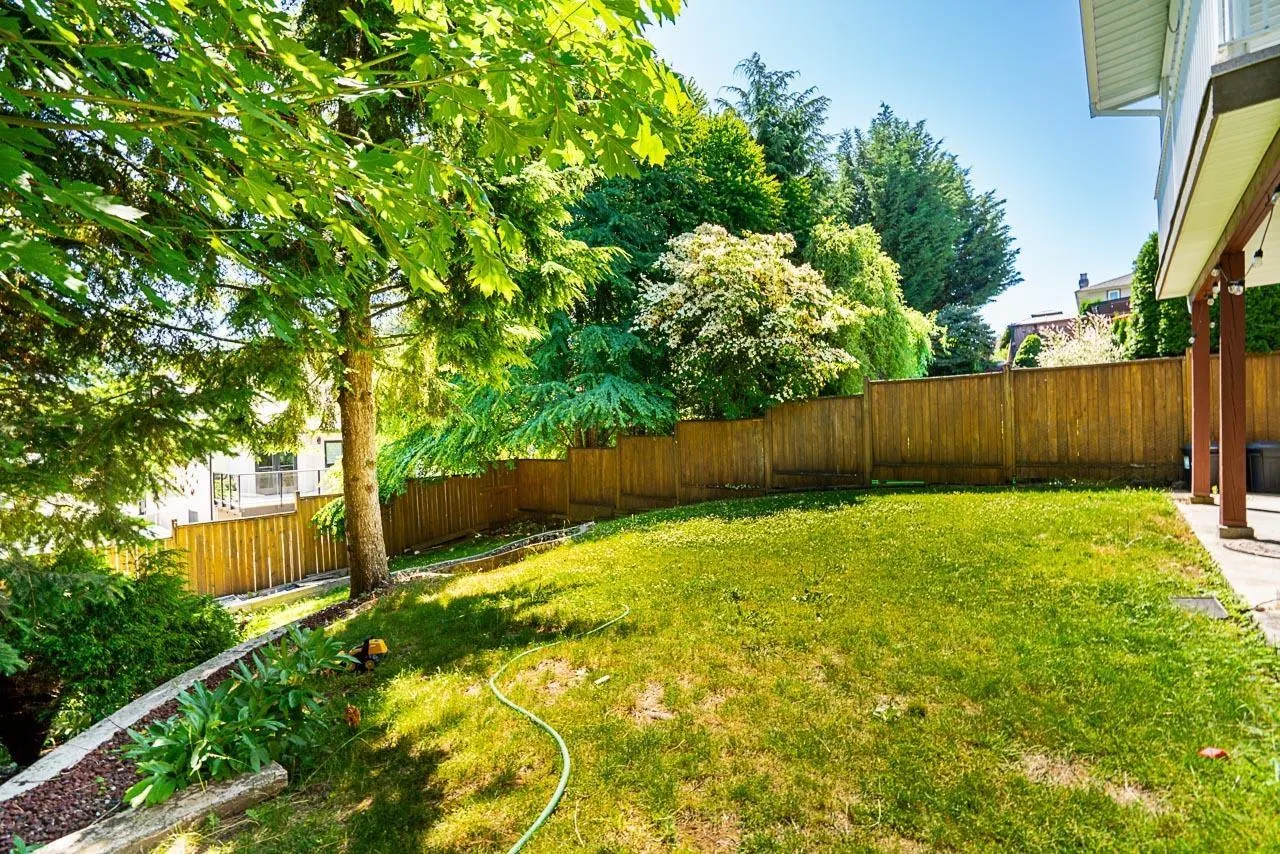 8464 DOERKSEN DRIVE