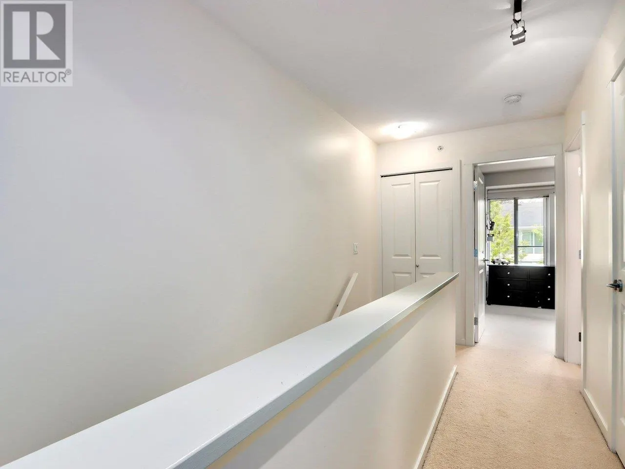 95 2418 AVON PLACE