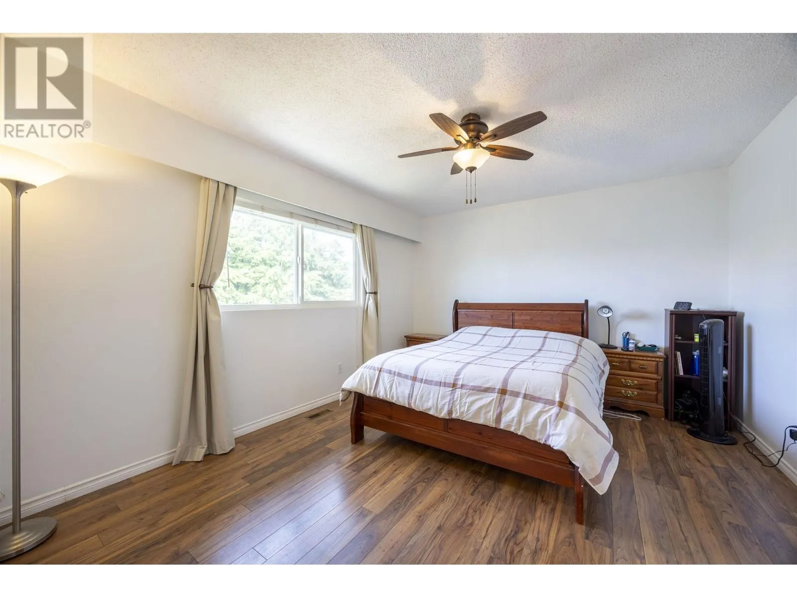 2 19022 119B AVENUE
