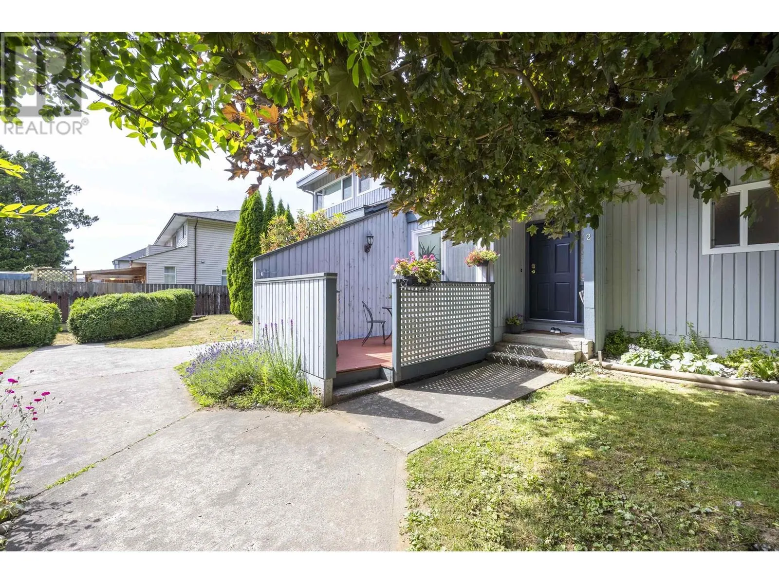 2 19022 119B AVENUE