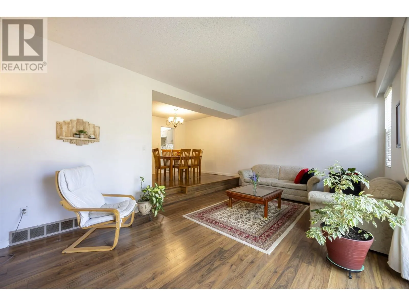 2 19022 119B AVENUE