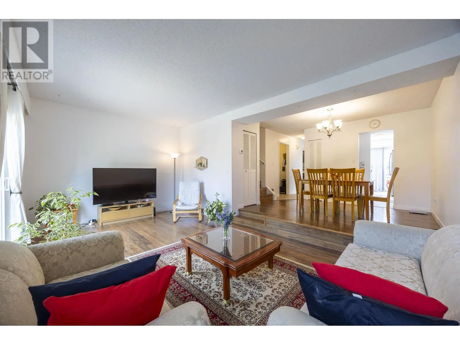 2 19022 119B AVENUE