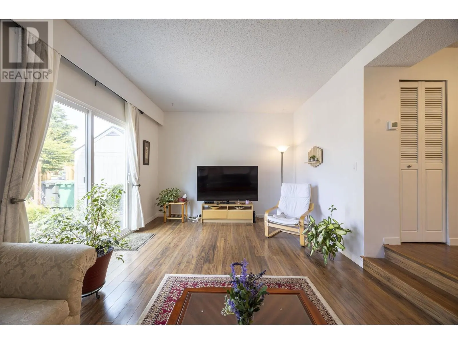 2 19022 119B AVENUE