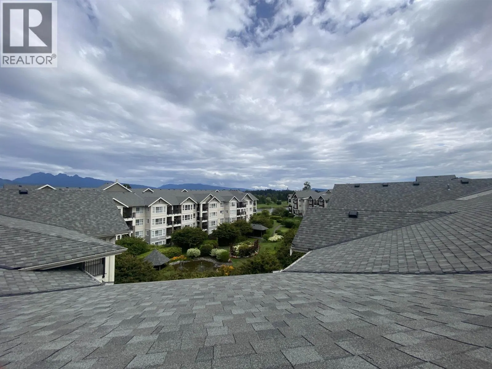 416 19673 MEADOW GARDENS WAY