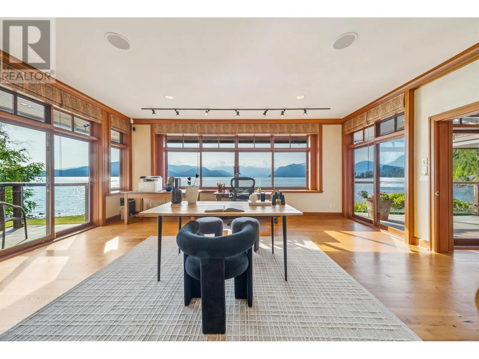 270 LIONS BAY AVENUE