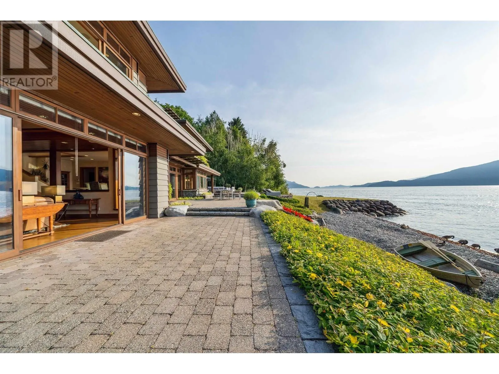 270 LIONS BAY AVENUE