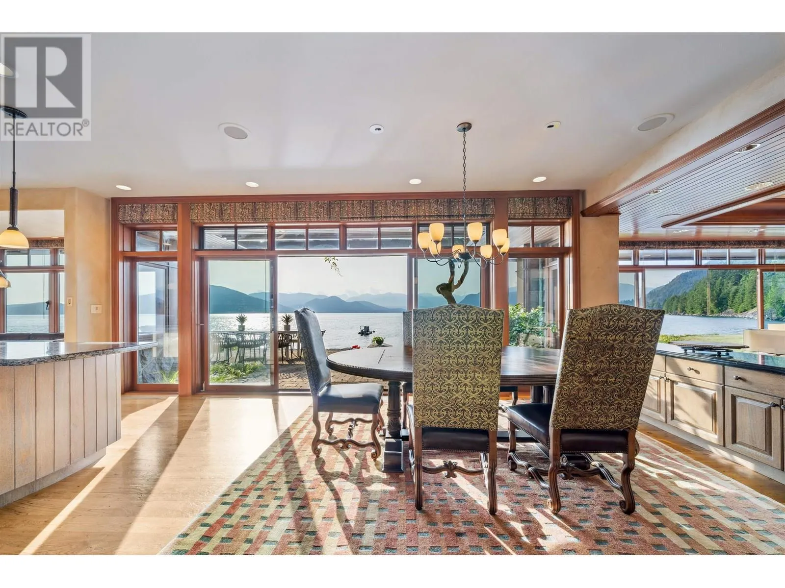 270 LIONS BAY AVENUE