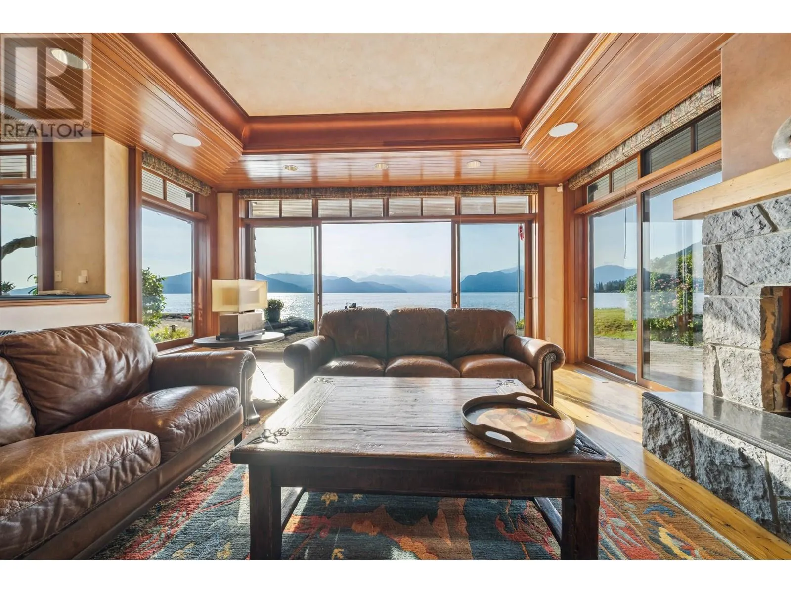 270 LIONS BAY AVENUE