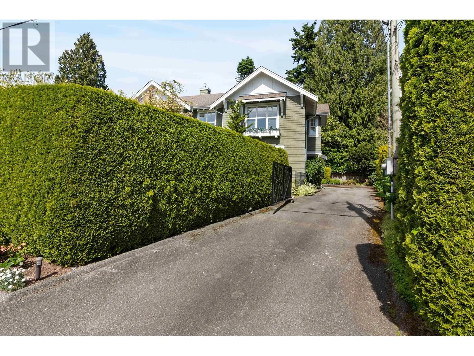 4379 ROSS CRESCENT