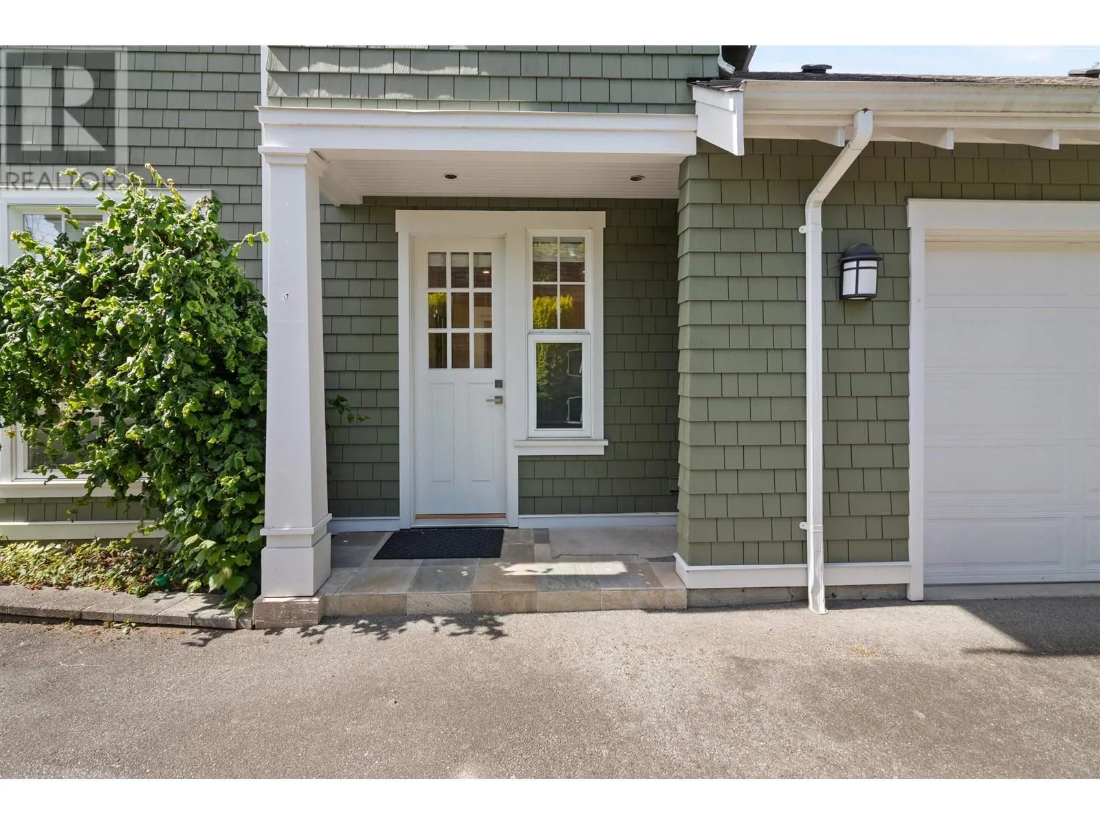 4379 ROSS CRESCENT