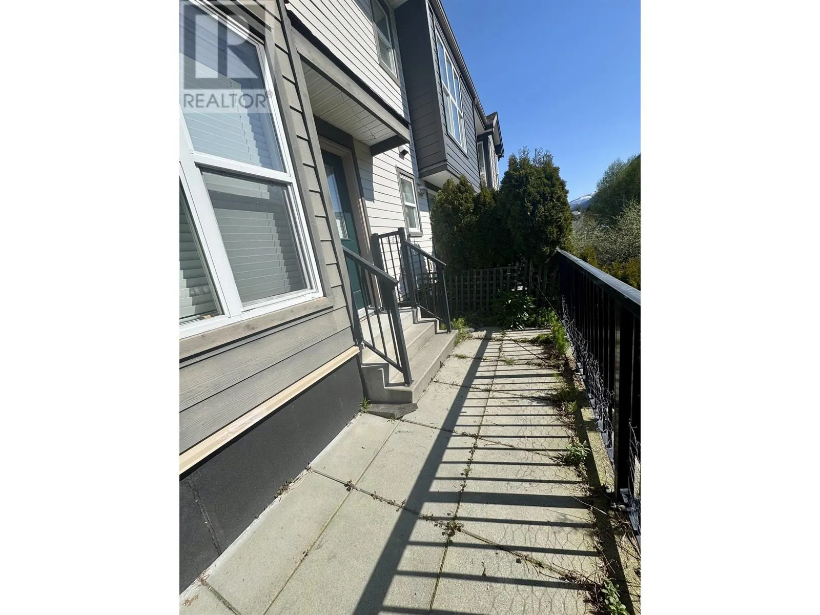 17 1204 MAIN STREET