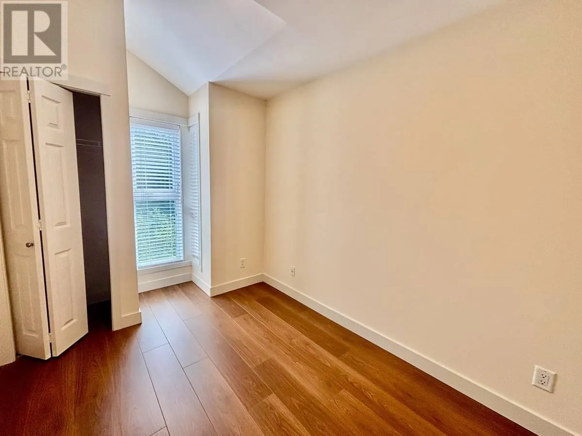17 1204 MAIN STREET