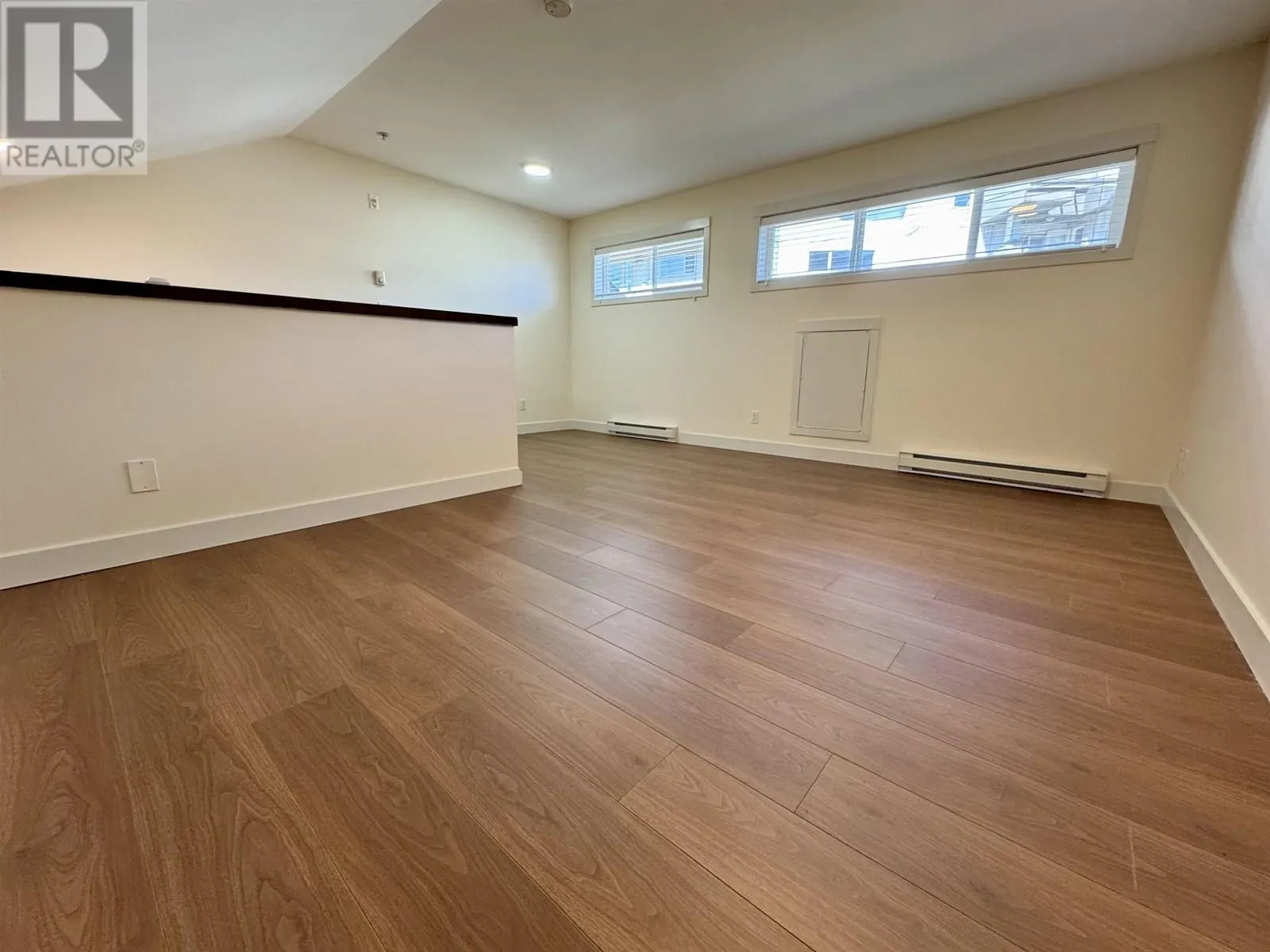 17 1204 MAIN STREET