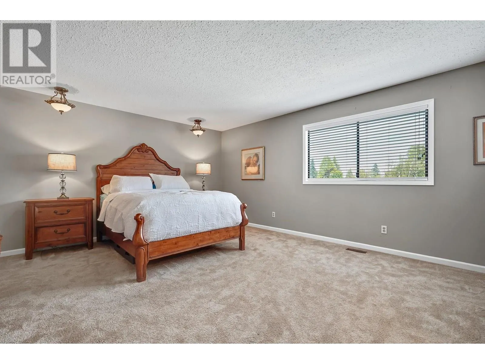 496 GLENBROOK DRIVE