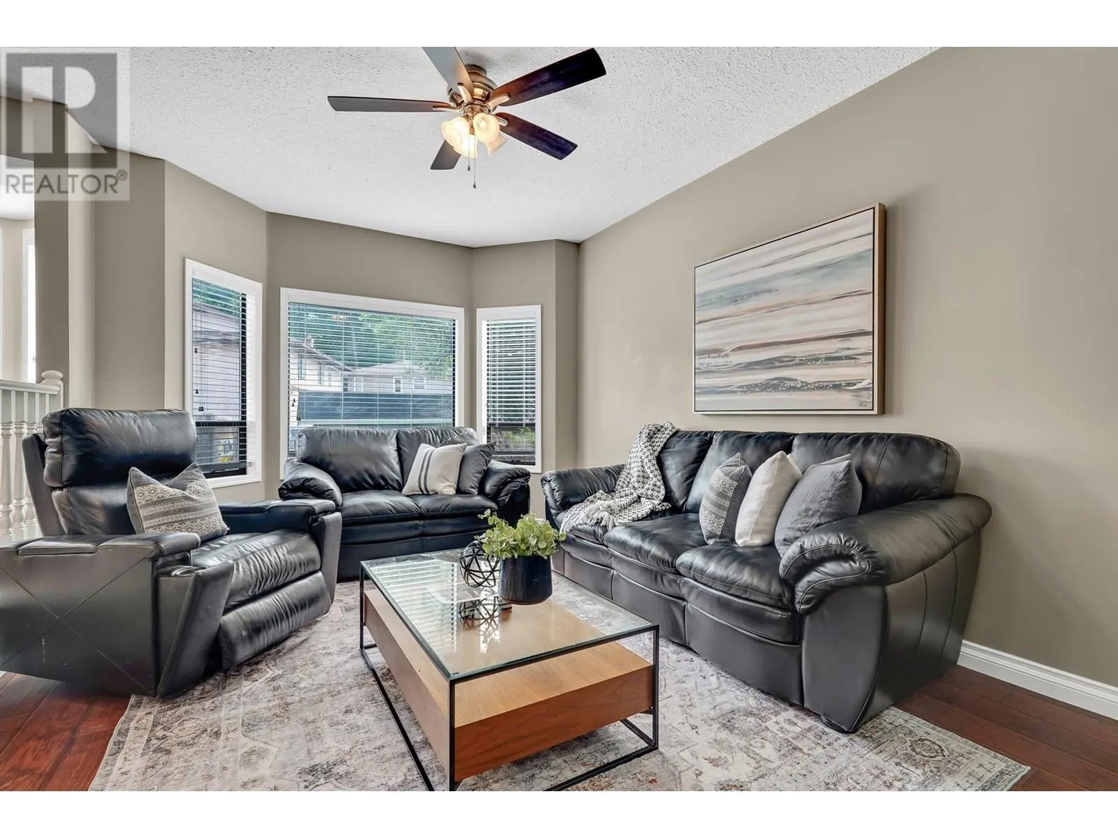 496 GLENBROOK DRIVE