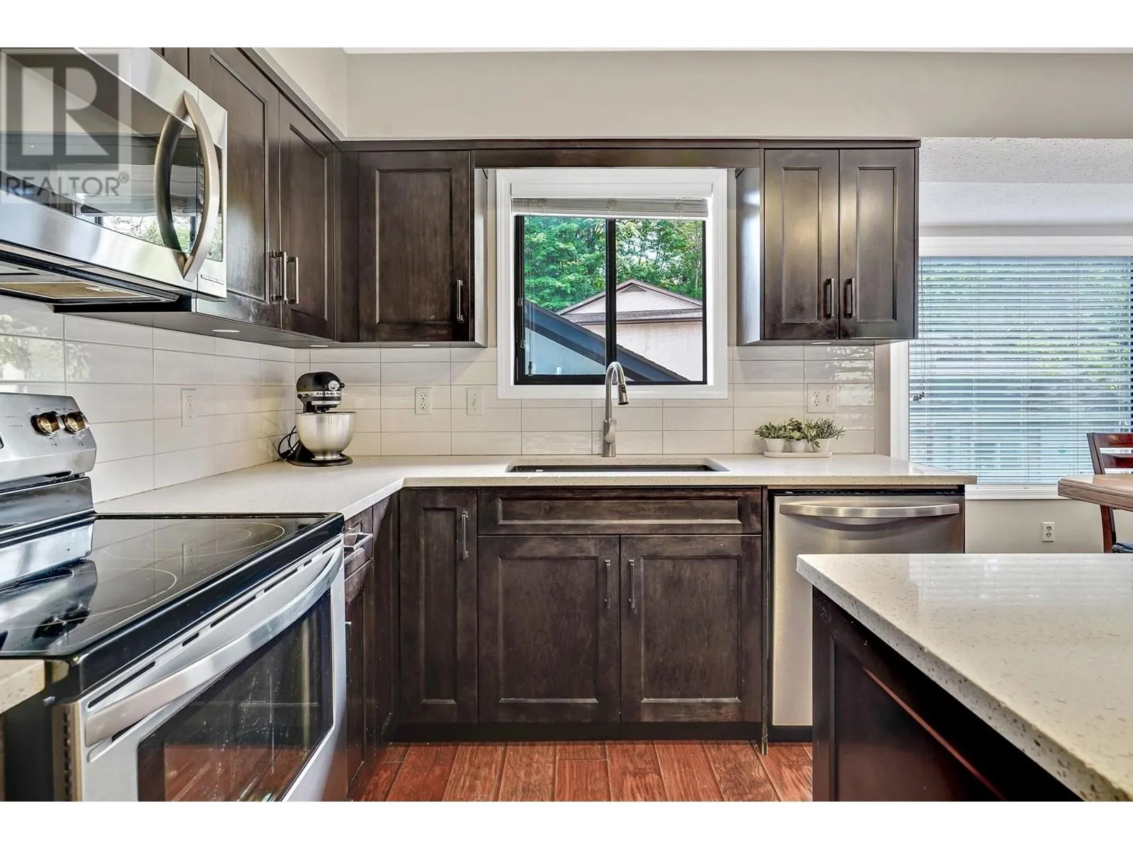 496 GLENBROOK DRIVE