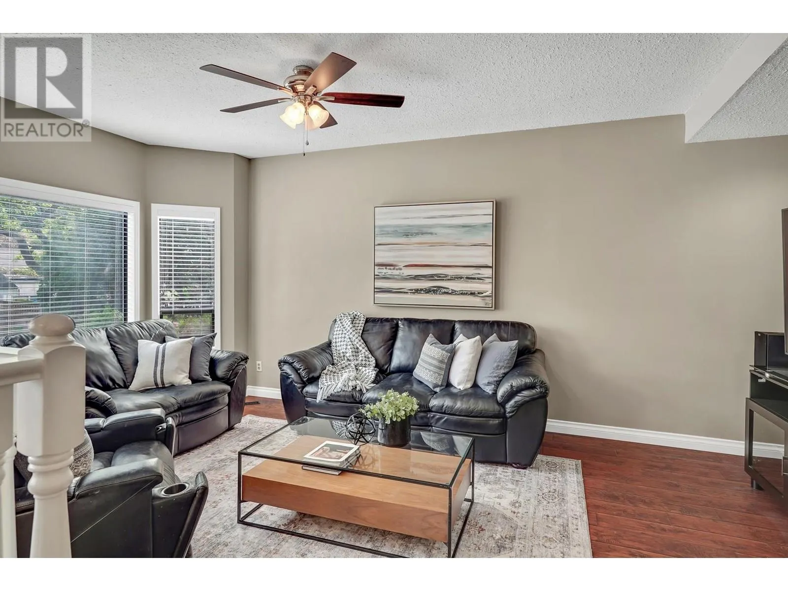 496 GLENBROOK DRIVE