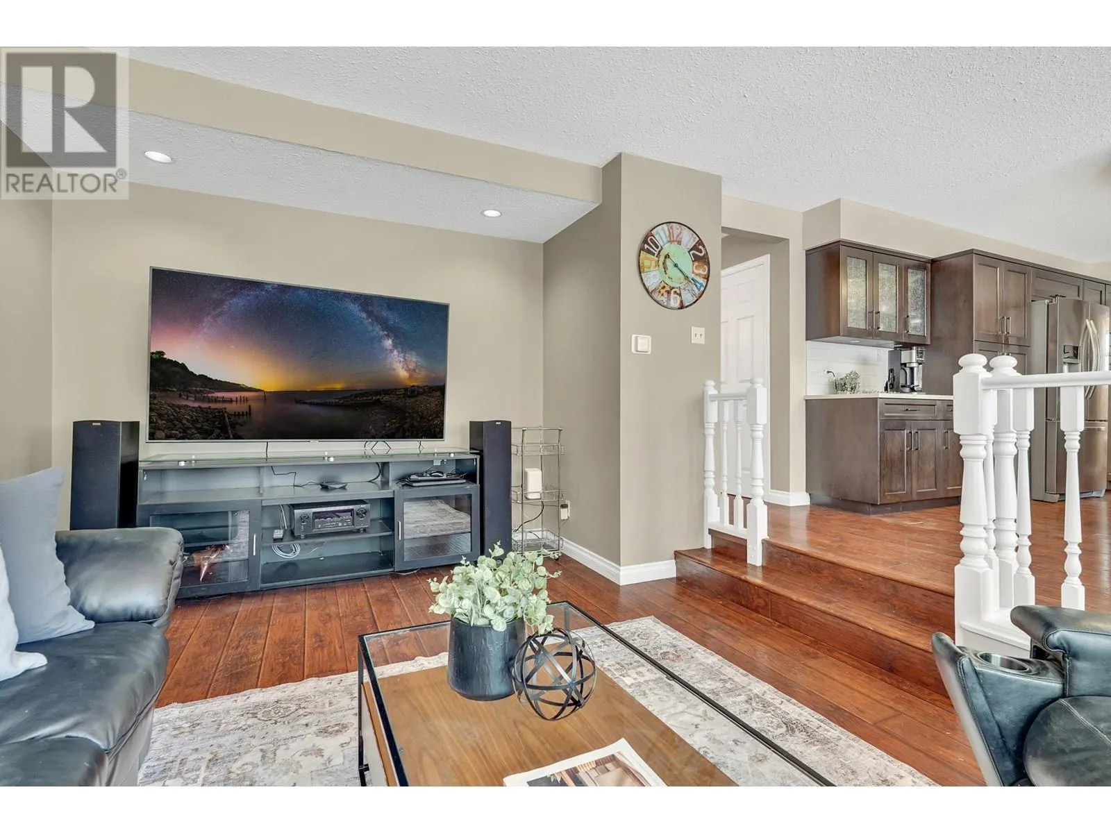 496 GLENBROOK DRIVE