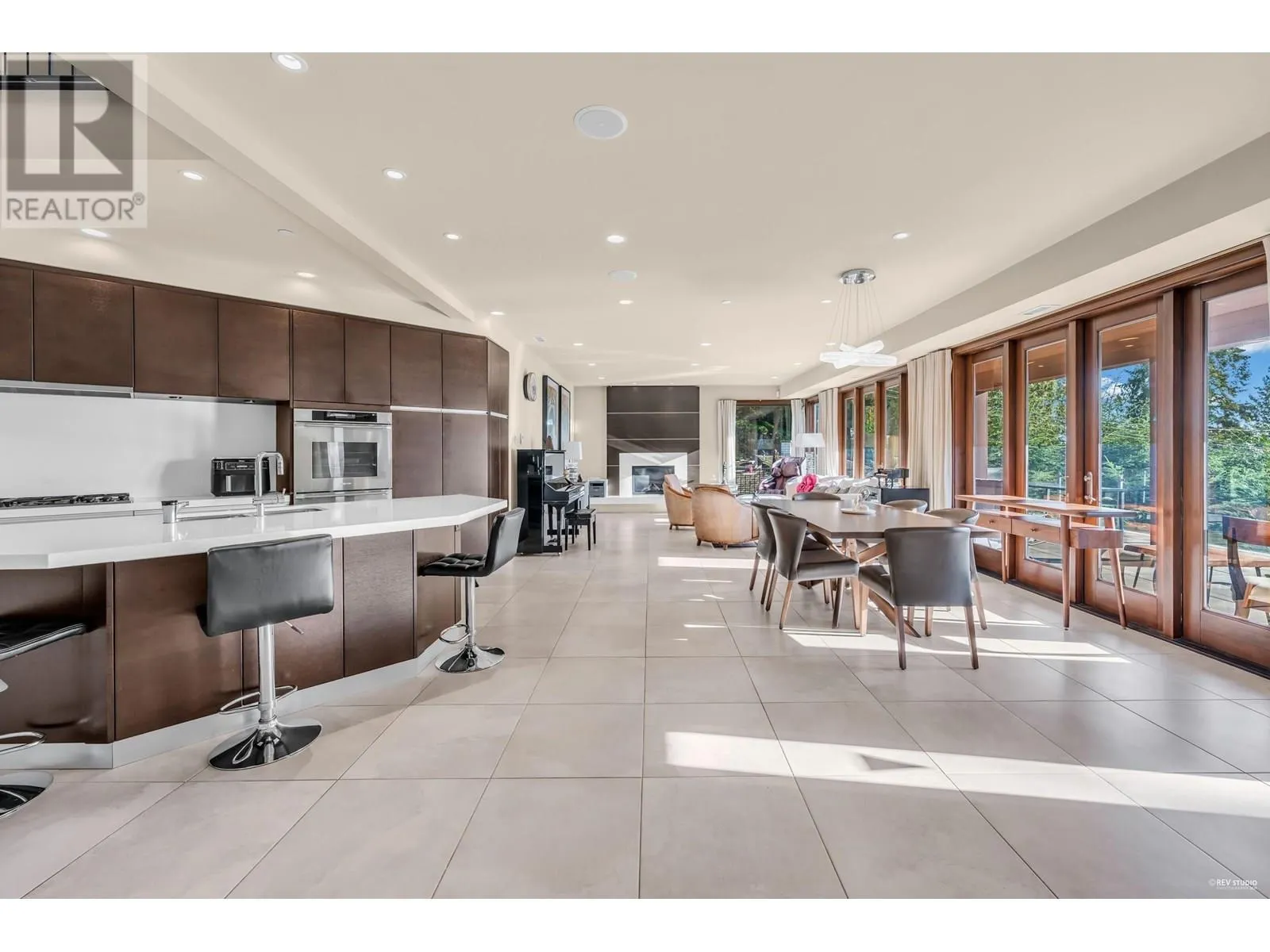 4742 CAULFEILD DRIVE